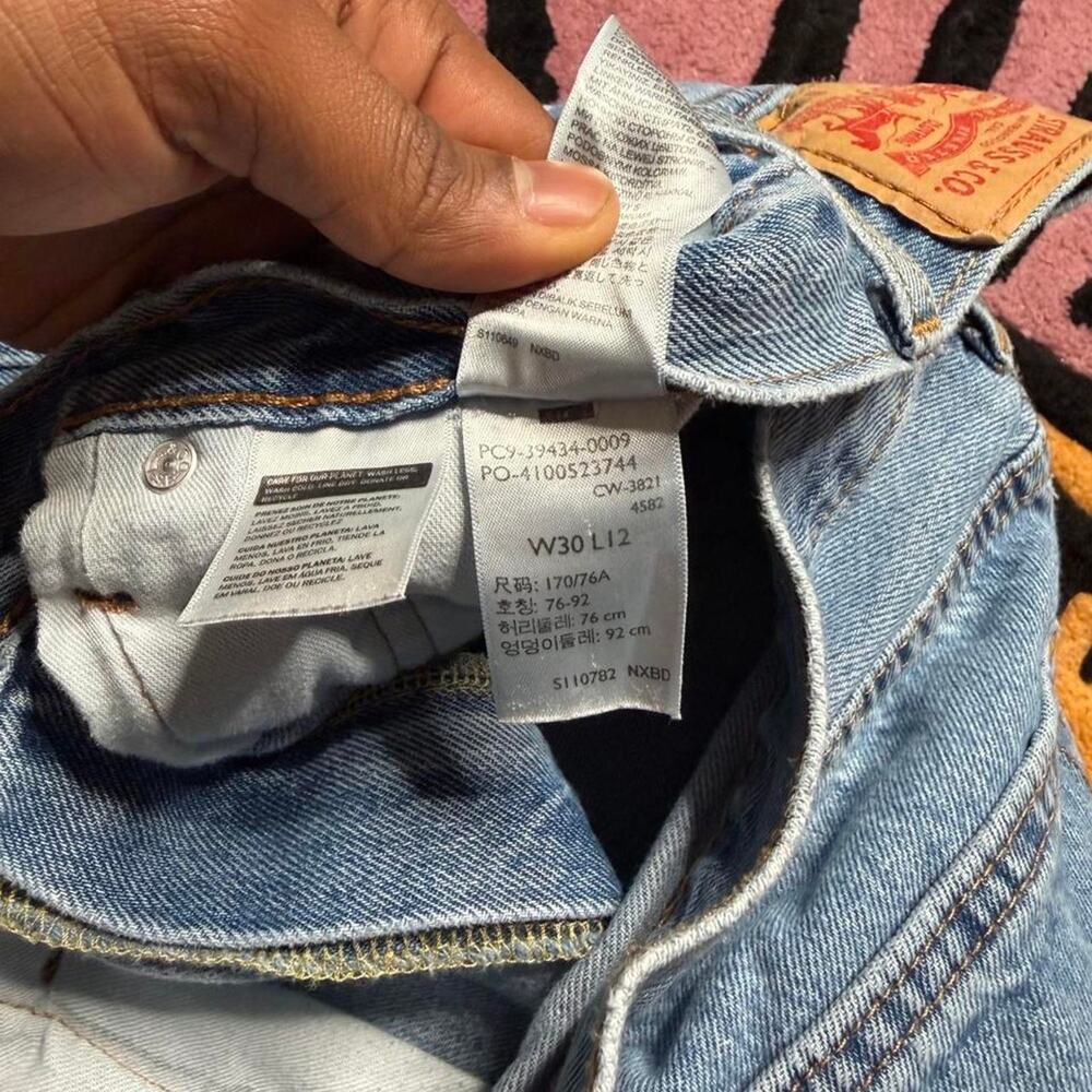 Levi’s 469 Loose Fit Denim Jean Shorts Size 30 Blue - Picture 3 of 8